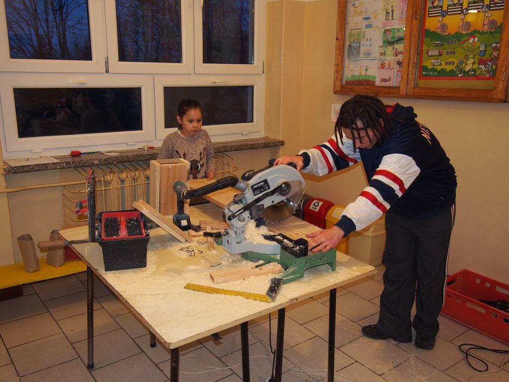 Drugie rodzinne budowanie budek lęgowych w Wojciechach