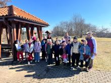 Zwiastuny wiosny – edukacyjne spotkanie najmłodszych z leśnikiem